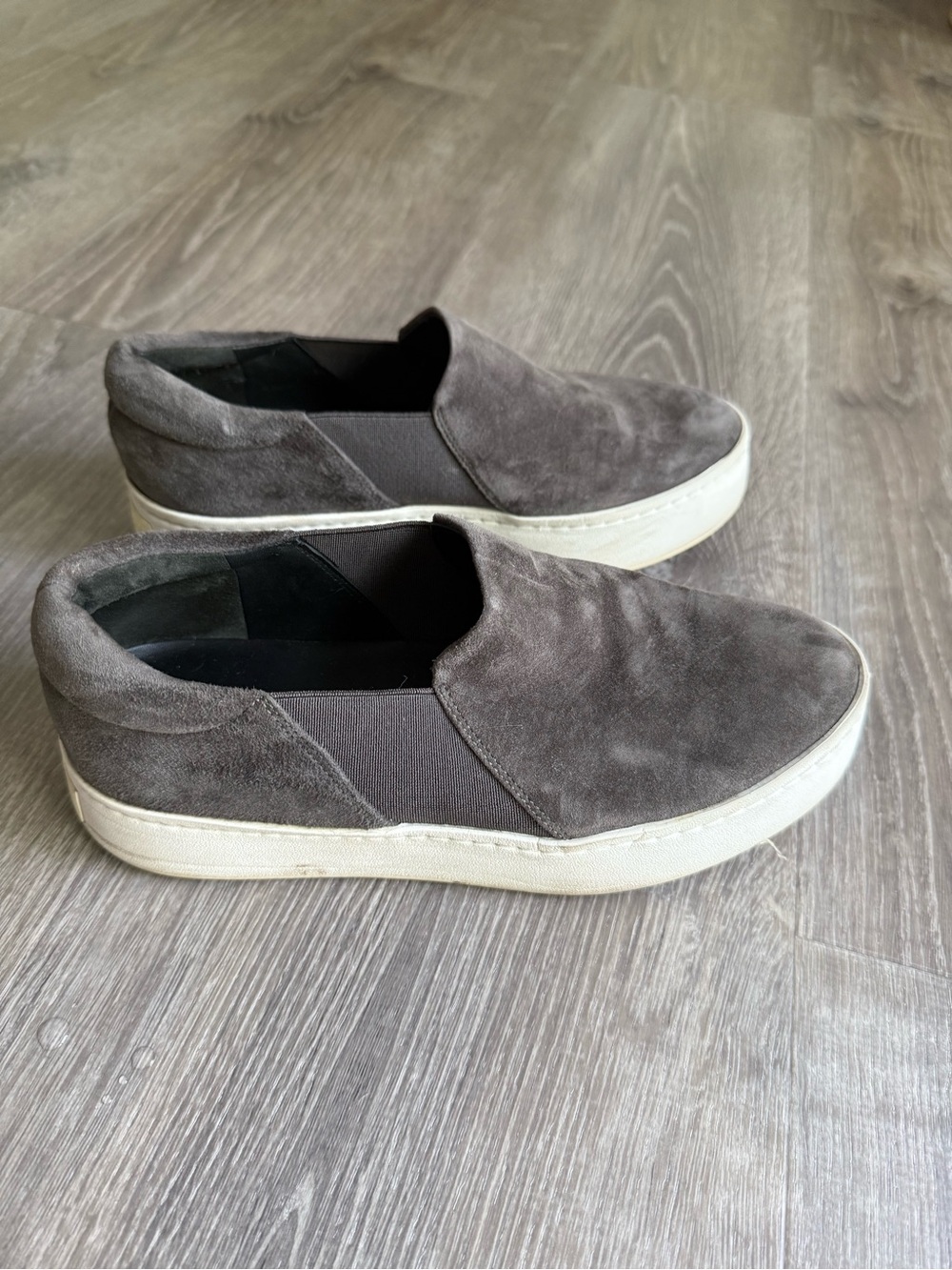 Slip-On Suede Casual Sneakers - Gray